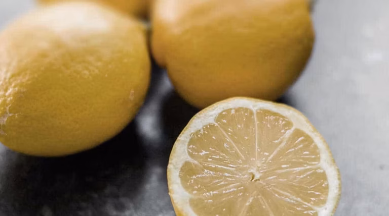 Le citron : ses nombreux atouts pour la santé au quotidien